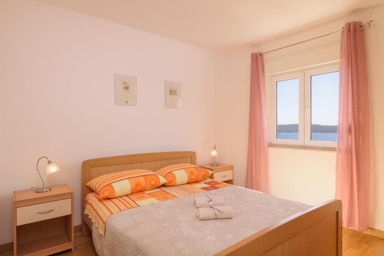 Apartment Marijana Трогір Екстер'єр фото